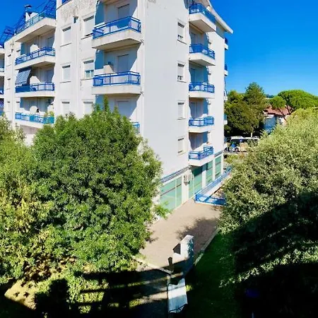 Attico Al Mare 아파트 *